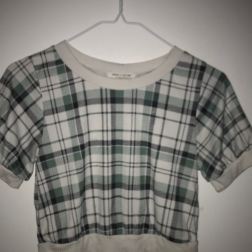 Green and white plaid crop top.